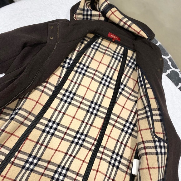 Burberry 🚫SOLD SOLD SOLD 🚫 - Picture 4 of 10